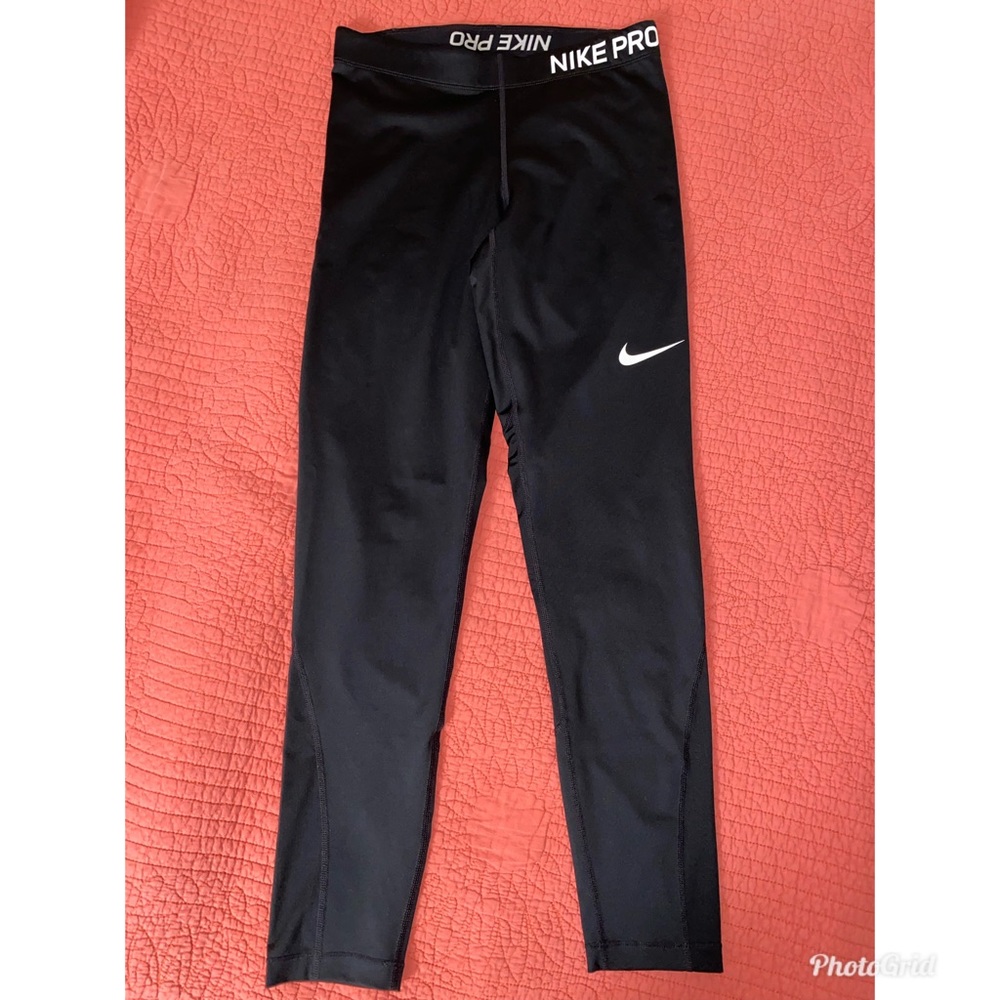 Nike Pro Women’s Sportswear Leggings